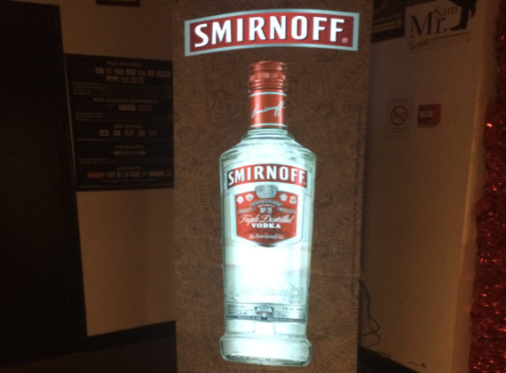 Une soirée toute en lumière pour Smirnoff